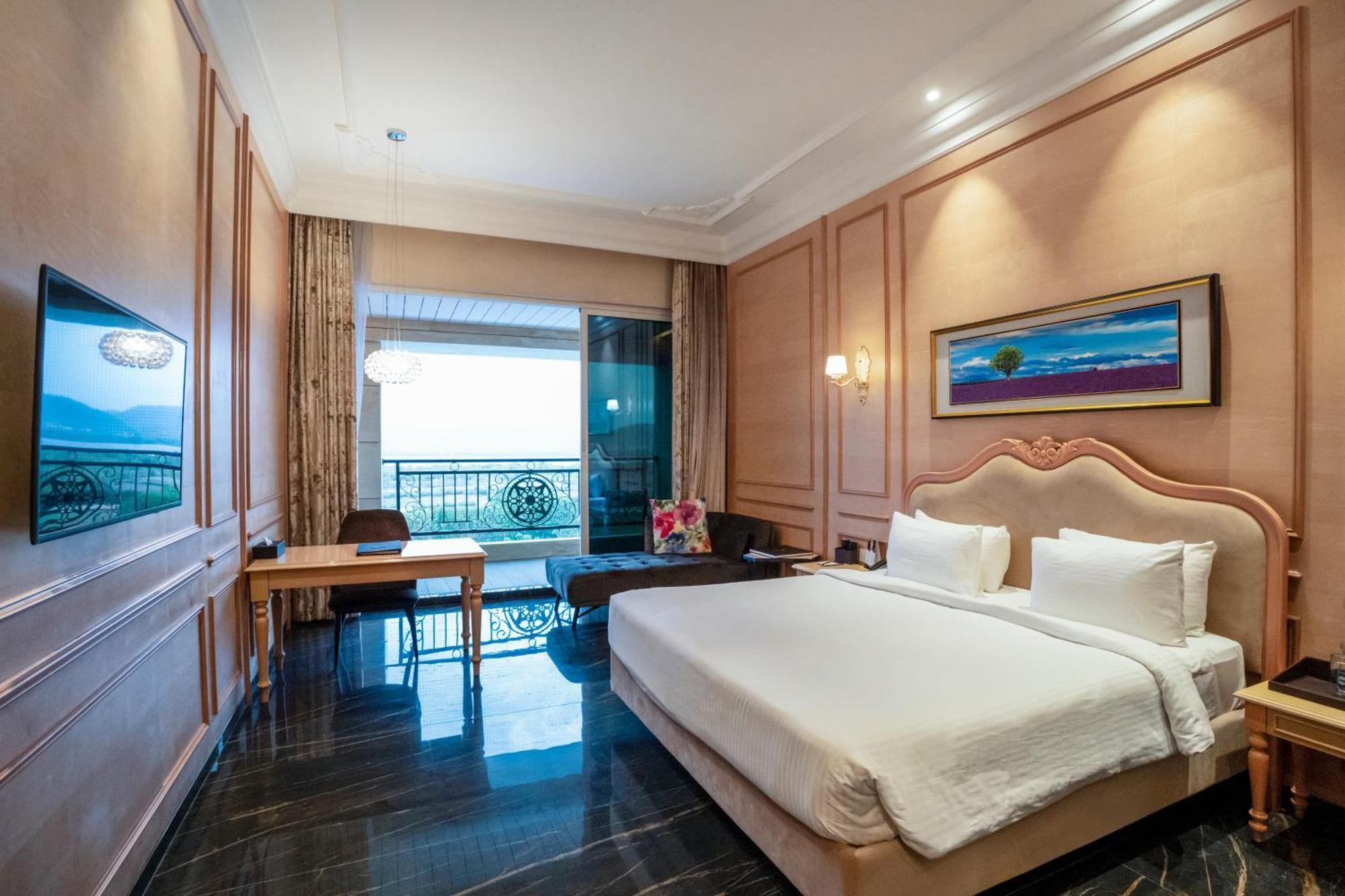Seven Eleven Hotels And Club Bhayandar Exterior photo
